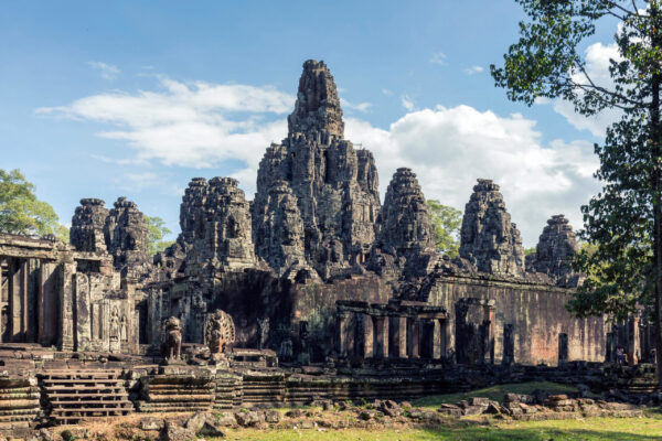 世界遺産アンコール遺跡を有する神秘の国カンボジアであなたが訪れるべき10の観光スポット