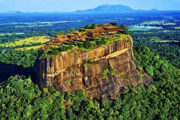 一生に一度は訪れてみたい天空の世界遺産10選！幻想的な景観が広がる