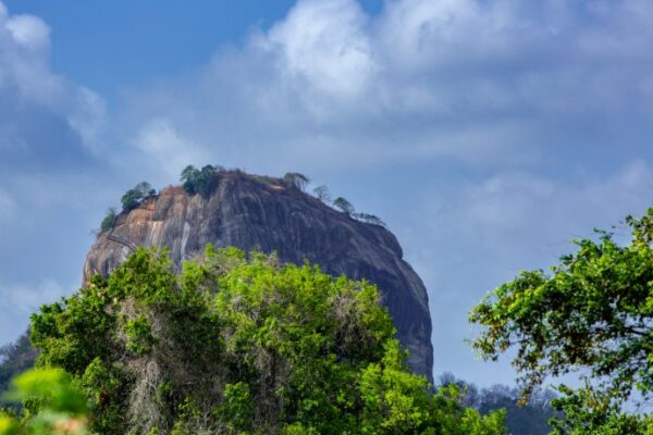 スリランカ旅行のベストシーズンはいつ？気候・気温やおすすめの服装などを紹介