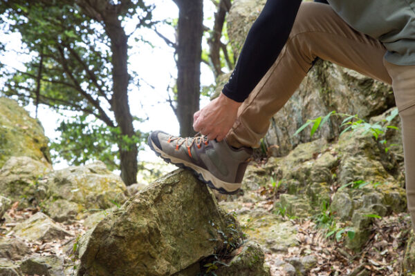【レビューあり】屋久島・縄文杉登山でのおすすめのトレッキングシューズは？スニーカーでも大丈夫？