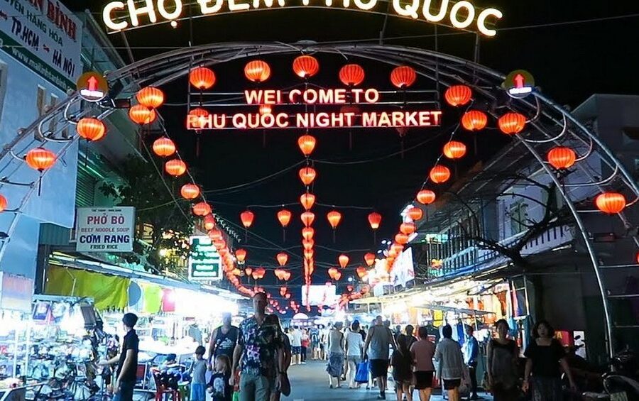 フーコック島のナイトマーケットおすすめ完全ガイド！ディンカウ夜市とVUI-Fest Bazaarの違い・営業時間・相場を比較