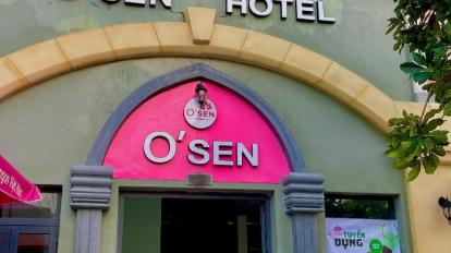 8. Ao Sen Restaurant（アオセン）：蓮池を囲む庭園レストラン