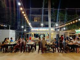 2. Co Loc BBQ – Seafood：歩行者天国の海鮮BBQ、コスパ重視ならここ
